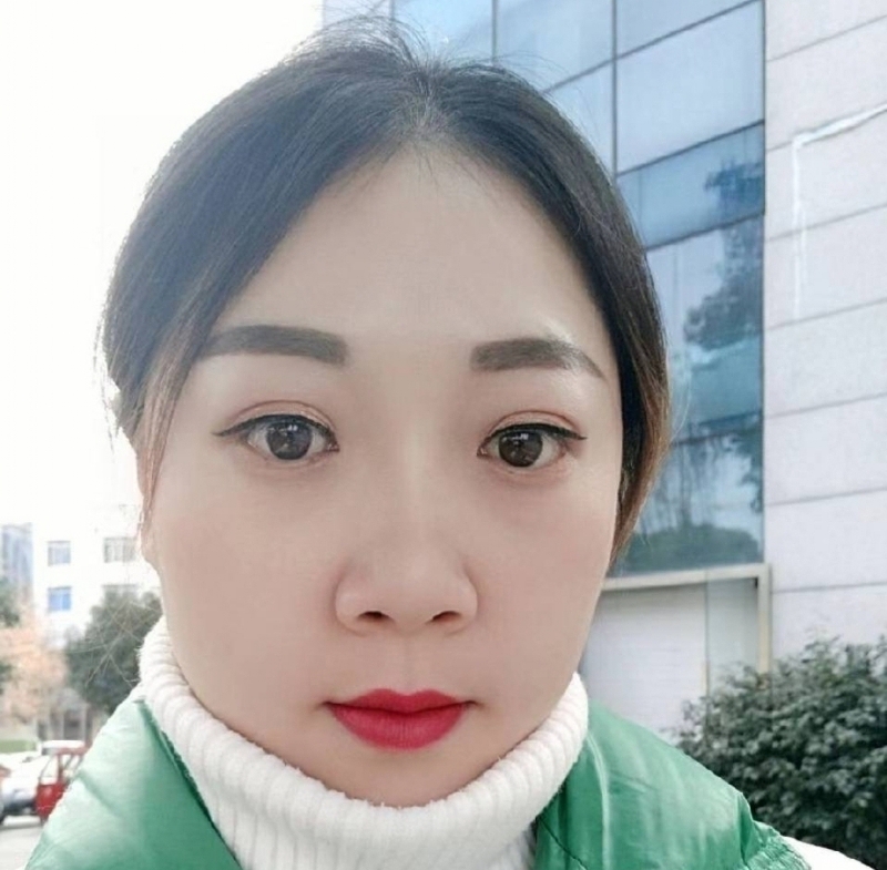 袁芳的第一张照片--绵阳闪婚服务中心