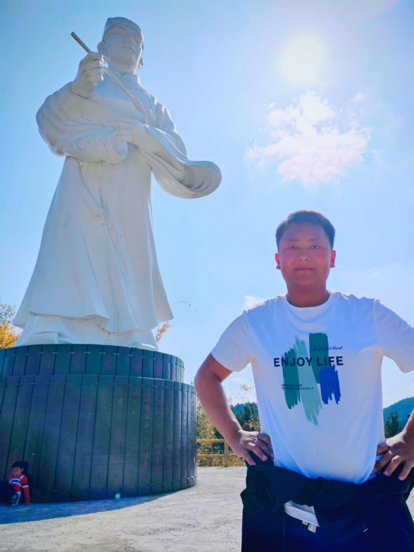 伏王虎的第一张照片--绵阳闪婚服务中心